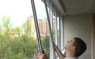 Как снять раздвижные окна на балконе, чтобы помыть