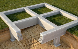 Для строительства дачи можно использовать один из двух типов фундамента