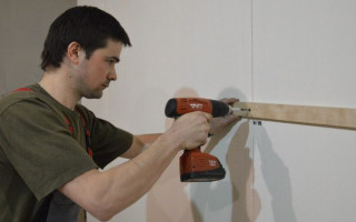 Как закрепить деревянный столб на бетоне: бетонирование столба и монтаж на основание